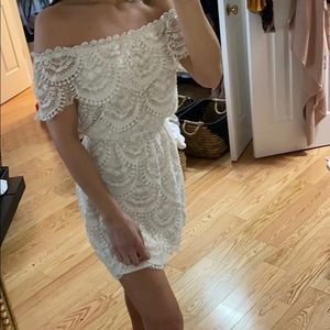 BB DAKOTA Off-Shoulder, Strapless Lace Dress